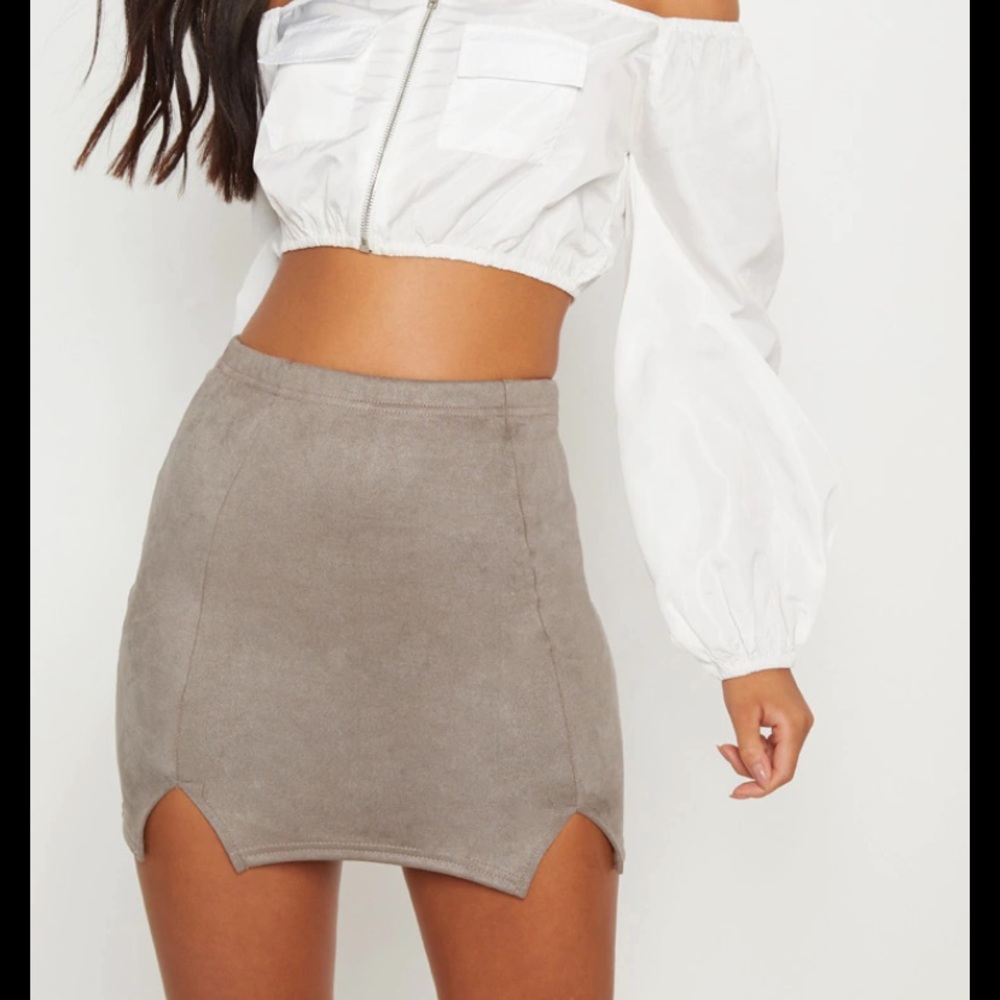 NEW PrettyLittleThing Suede Mini Skirt Front Slits